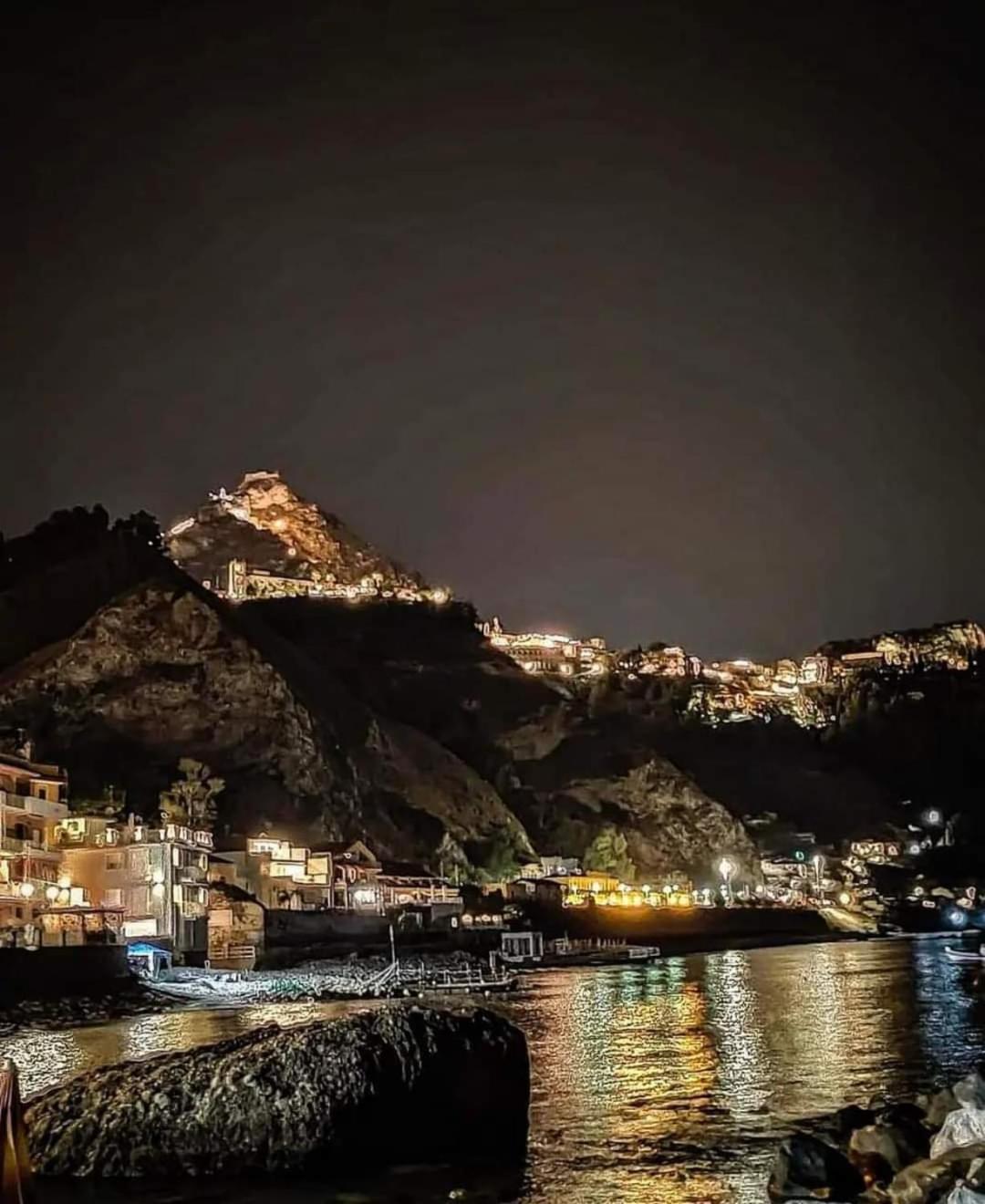 Villa Iris Giardini-Naxos Exterior foto