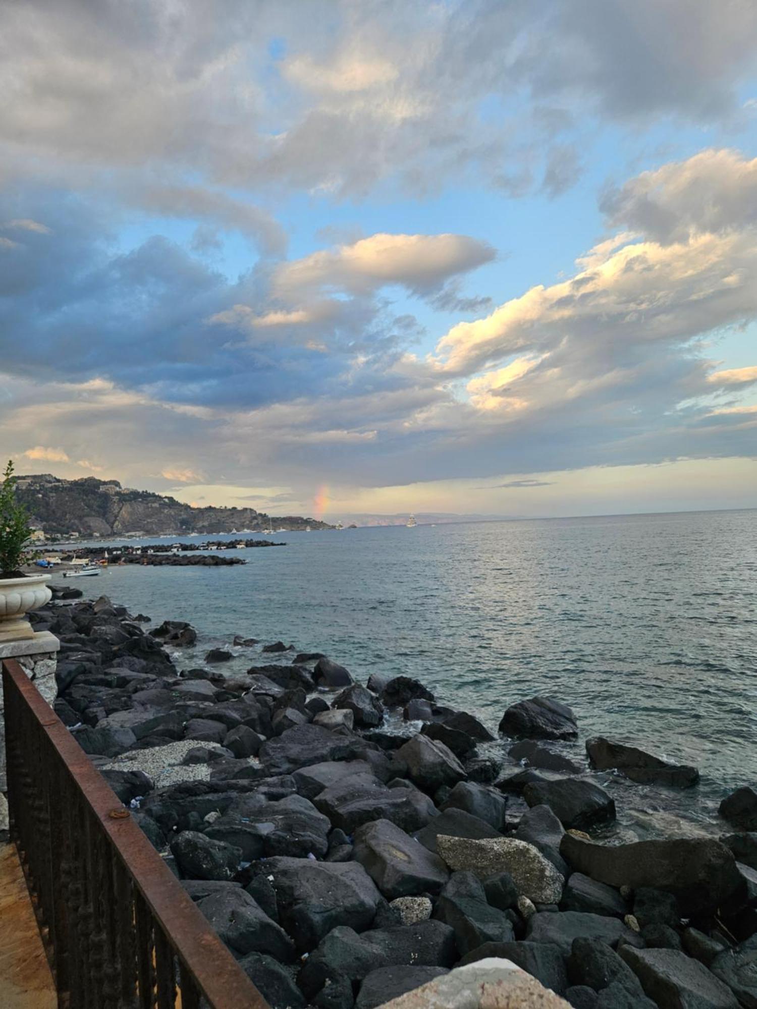 Villa Iris Giardini-Naxos Exterior foto